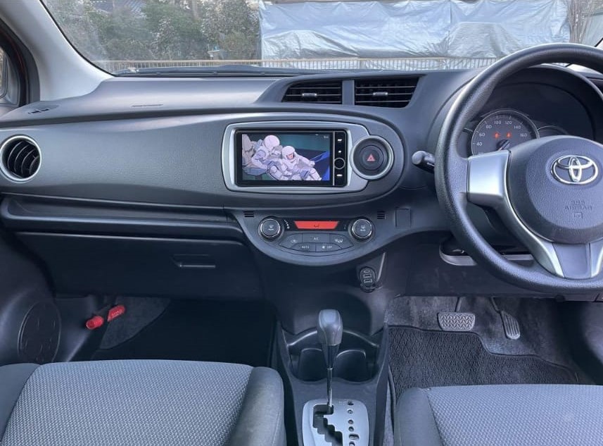 2014 TOYOTA VITZ F